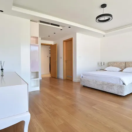 Bay View Luxury Apartman *