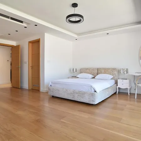 Bay View Luxury